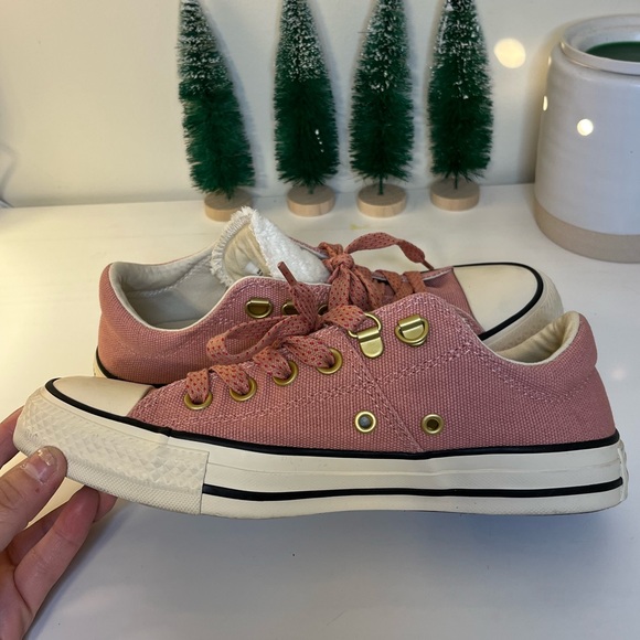 Converse All Star Pink With Gold Details and Sherpa Tongue - Picture 2 of 9